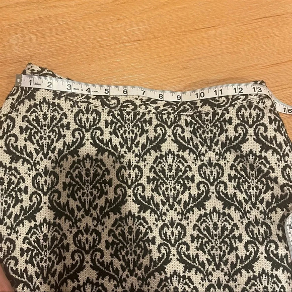 Gianni Bini Wool Blend Damask White and Black Woven Midi Skirt - Picture 10 of 11